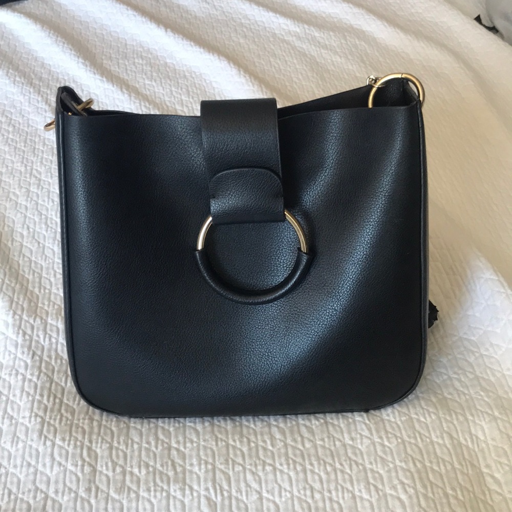 Zara Black crossbody or shoulder bag!